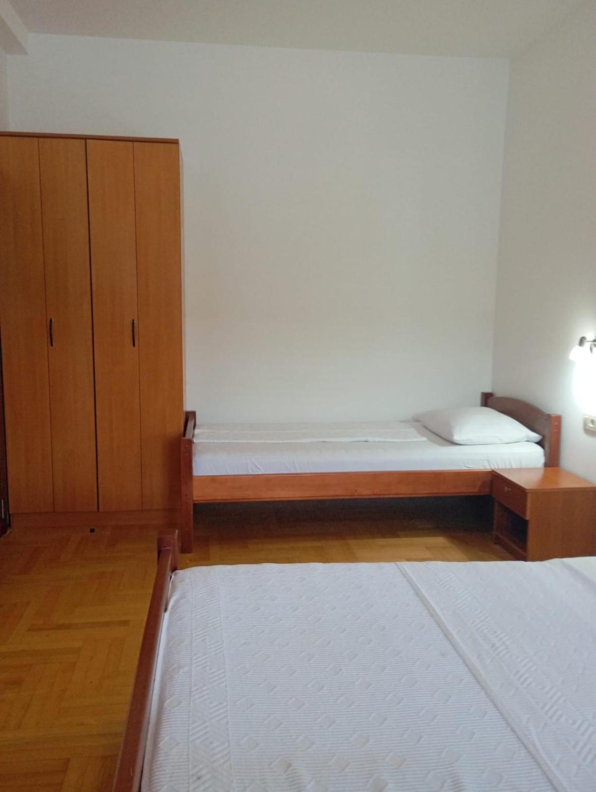 Apartments Cebra Herceg Novi Buitenkant foto