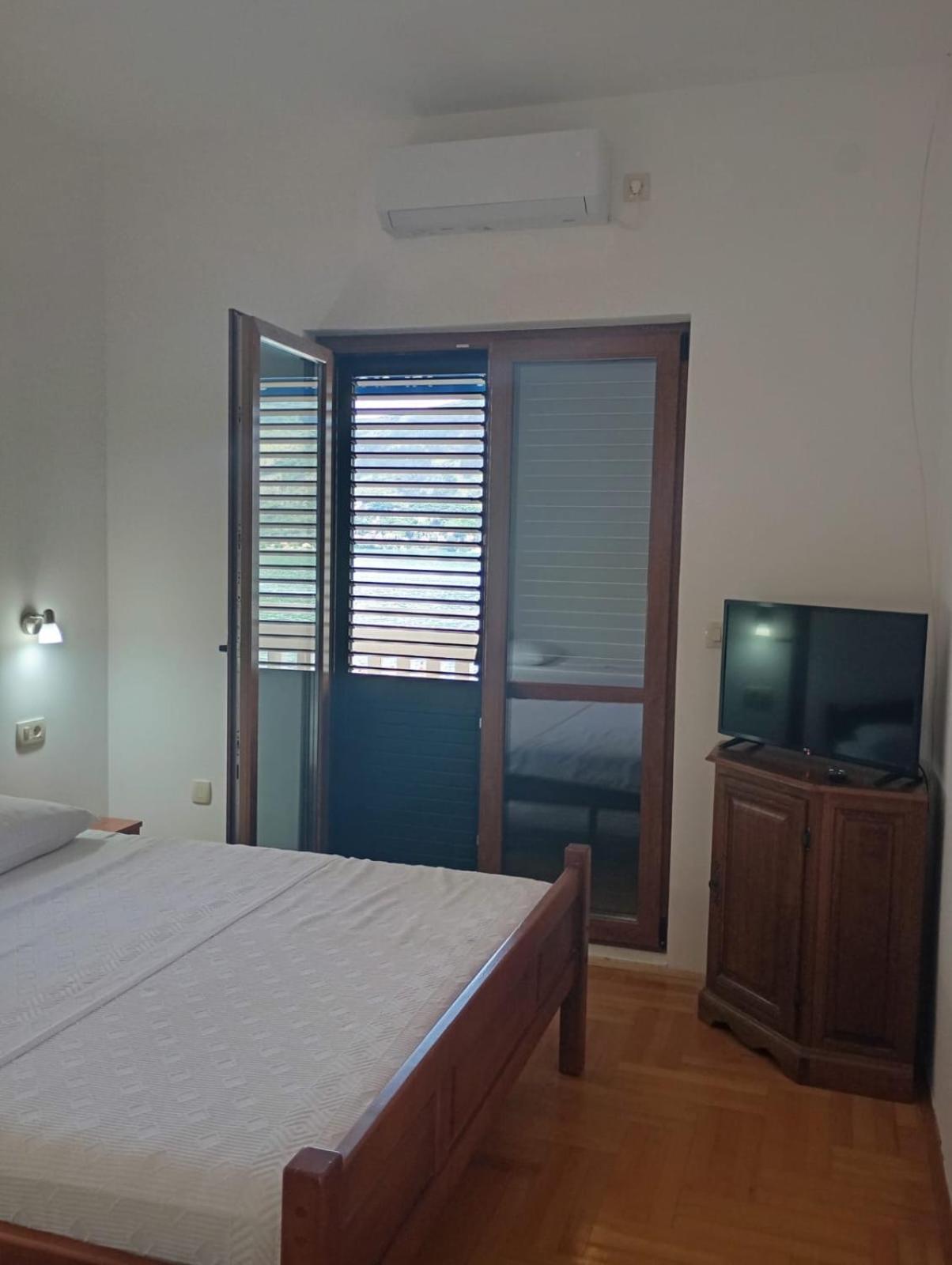 Apartments Cebra Herceg Novi Buitenkant foto