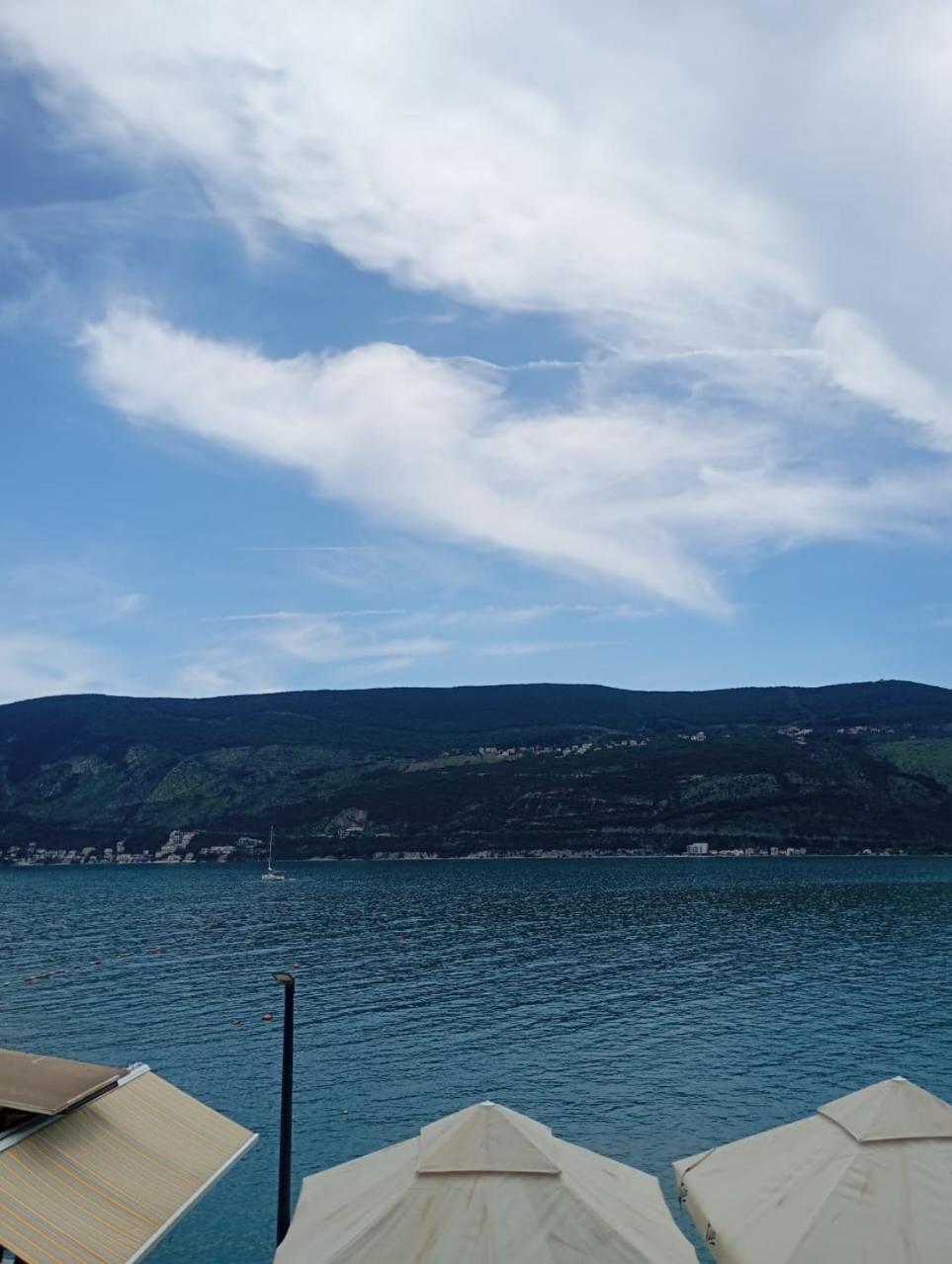 Apartments Cebra Herceg Novi Buitenkant foto